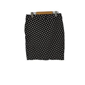 Banana Republic black and beige zipper in back size 10